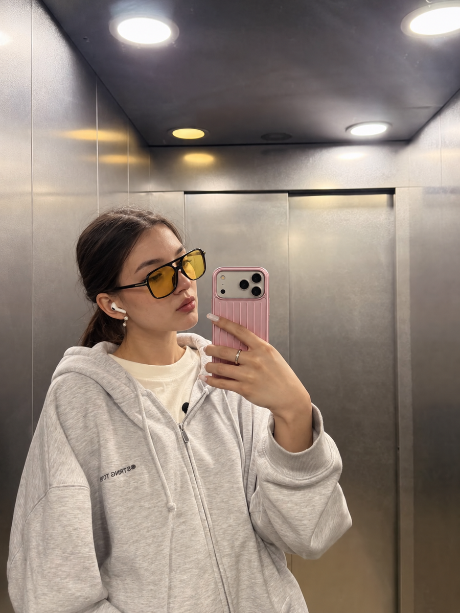 Pink Aluminium Case, elevator mirror