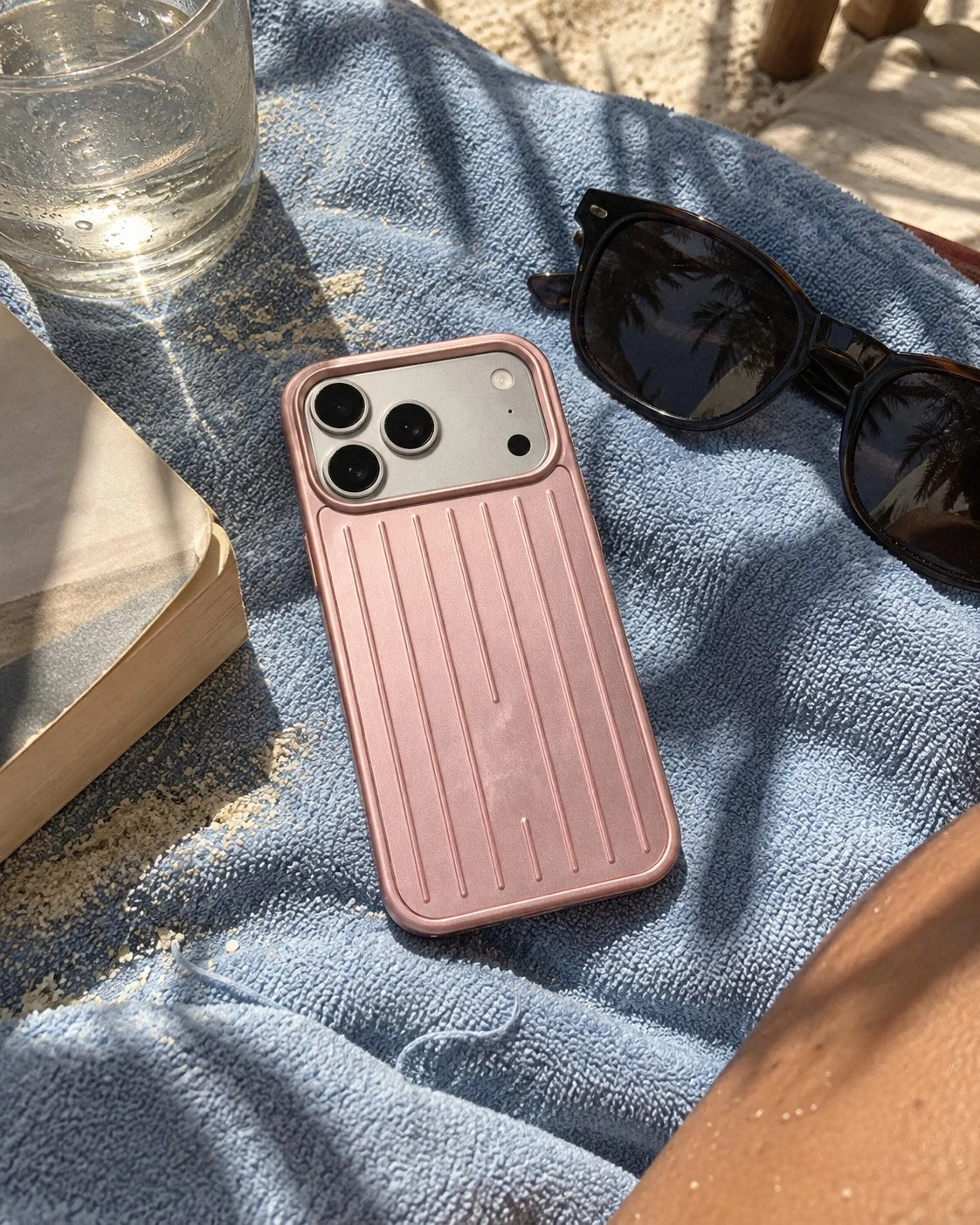 aluminium case towel pink