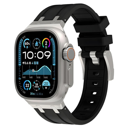 Ergonomic design with anti-sweat grooves on the Axon Band for Apple Watch made of liquid silicone